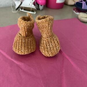 Cozy Tan Knit dollBooties